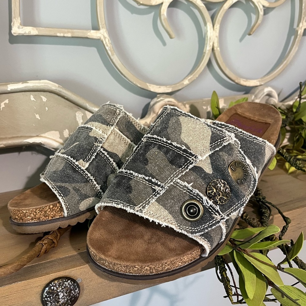 Blowfish Natural Camo Canvas Slides Womens 7 Comfy Sandals - Picture 4 of 11